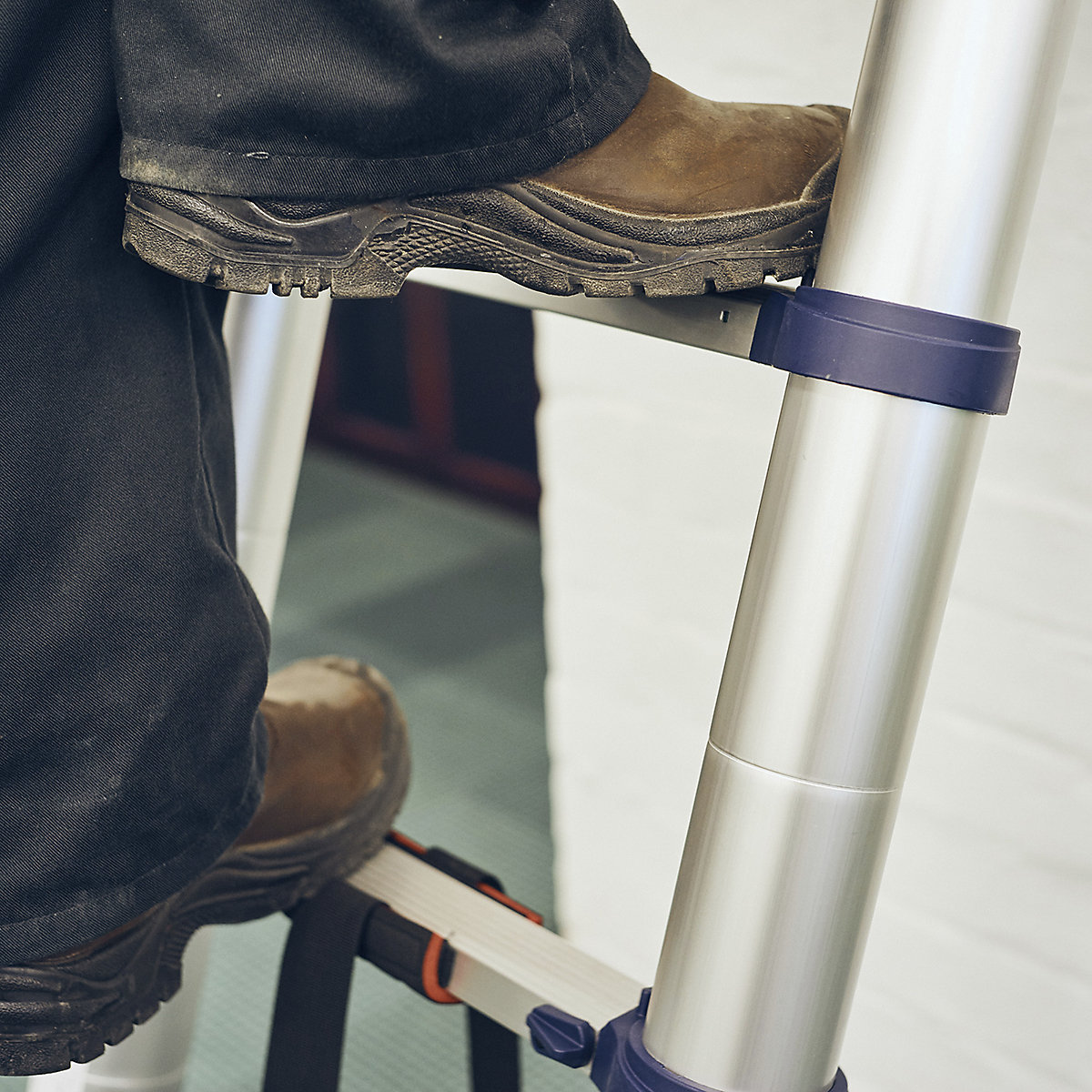 Xtend+Climb S2.0 Professional Telescopic Ladder (Product illustration 10)-9