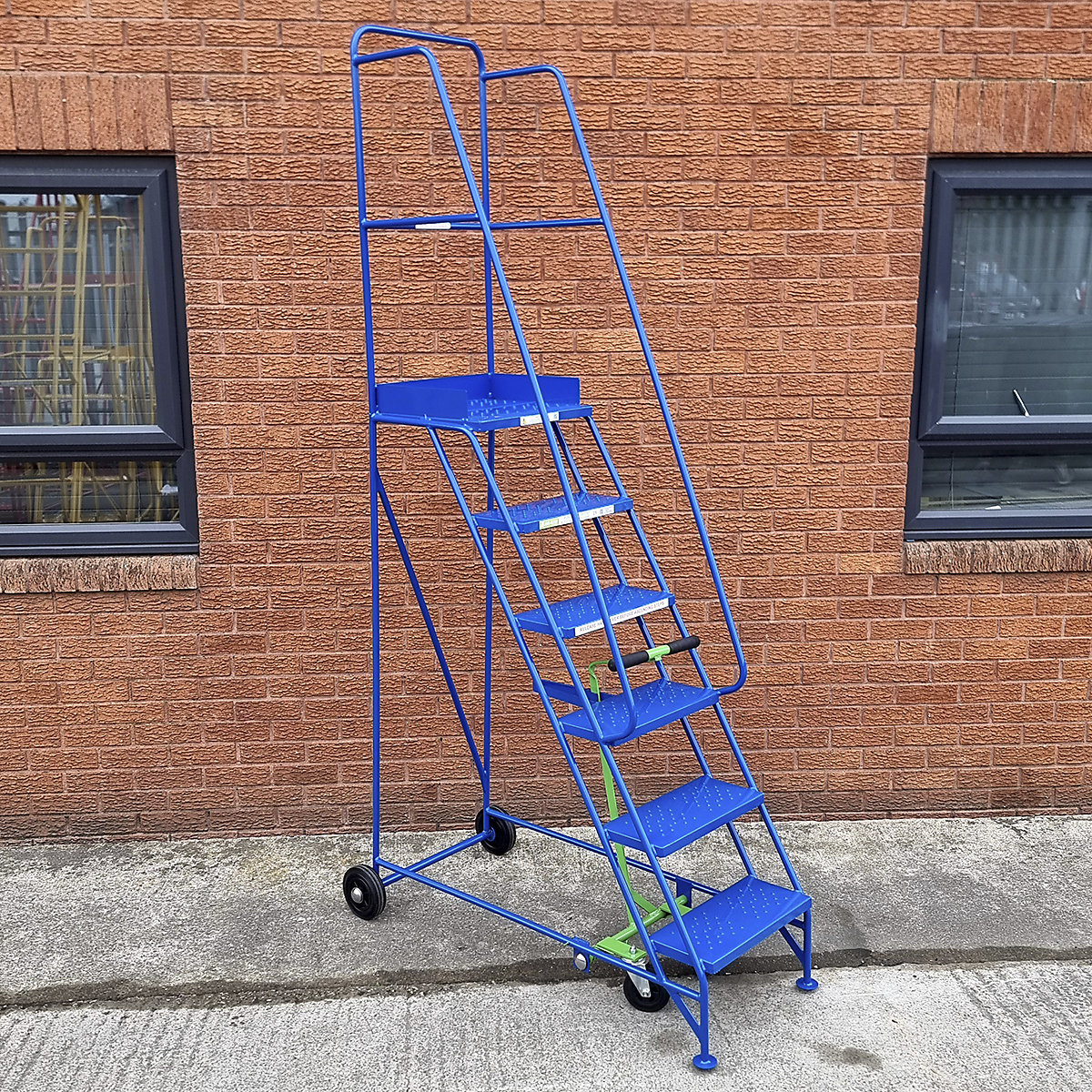 Klime-Ezee Narrow Aisle Mobile Steps (Product illustration 5)-4