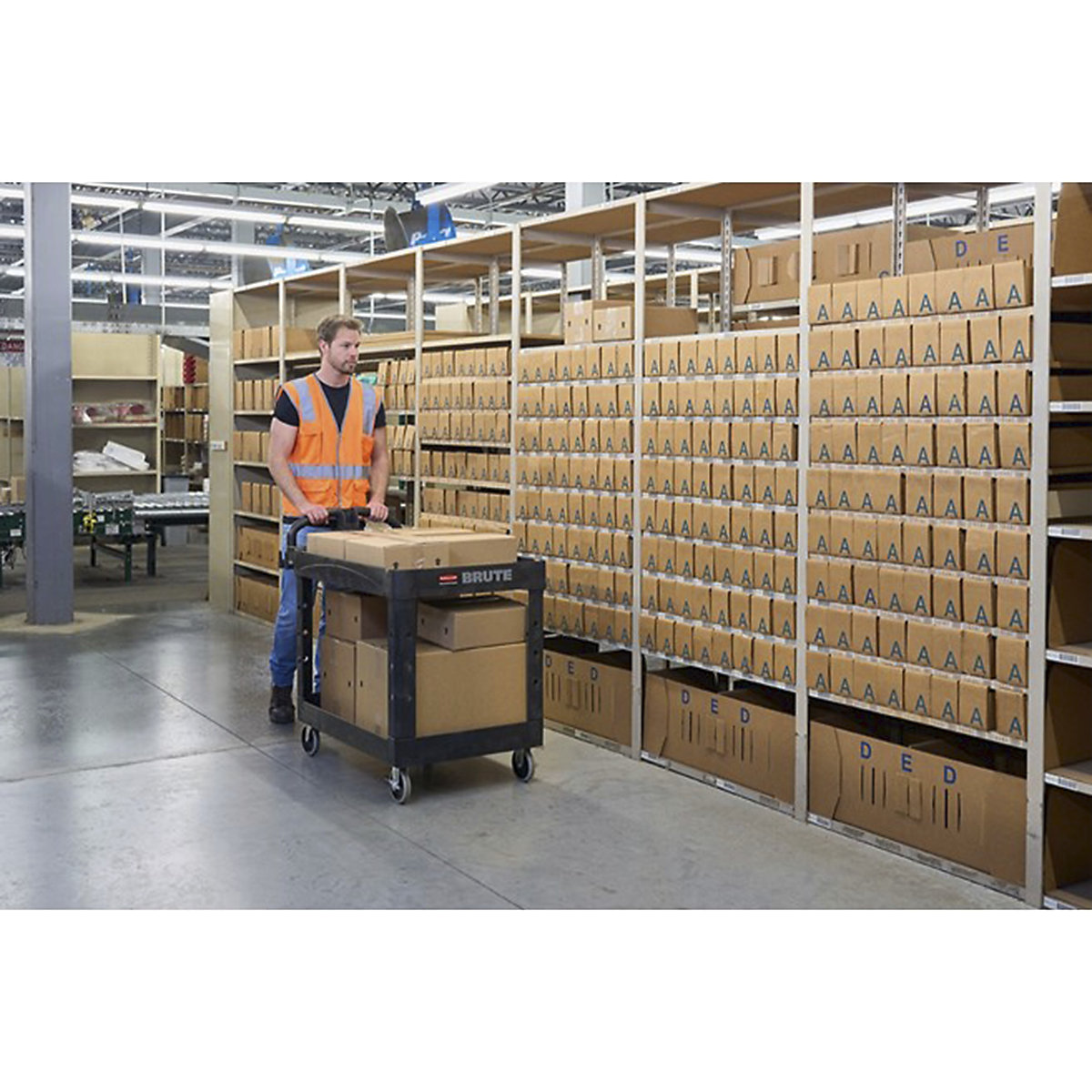 Rubbermaid BRUTE Heavy-Duty Shelf Trolleys (Product illustration 5)-4