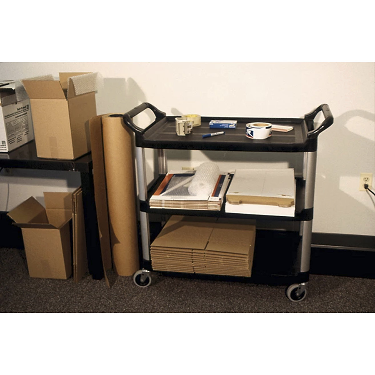 Rubbermaid Xtra Utility Cart (Product illustration 5)-4