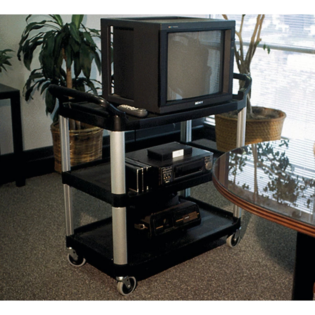 Rubbermaid Xtra Utility Cart (Product illustration 7)-6