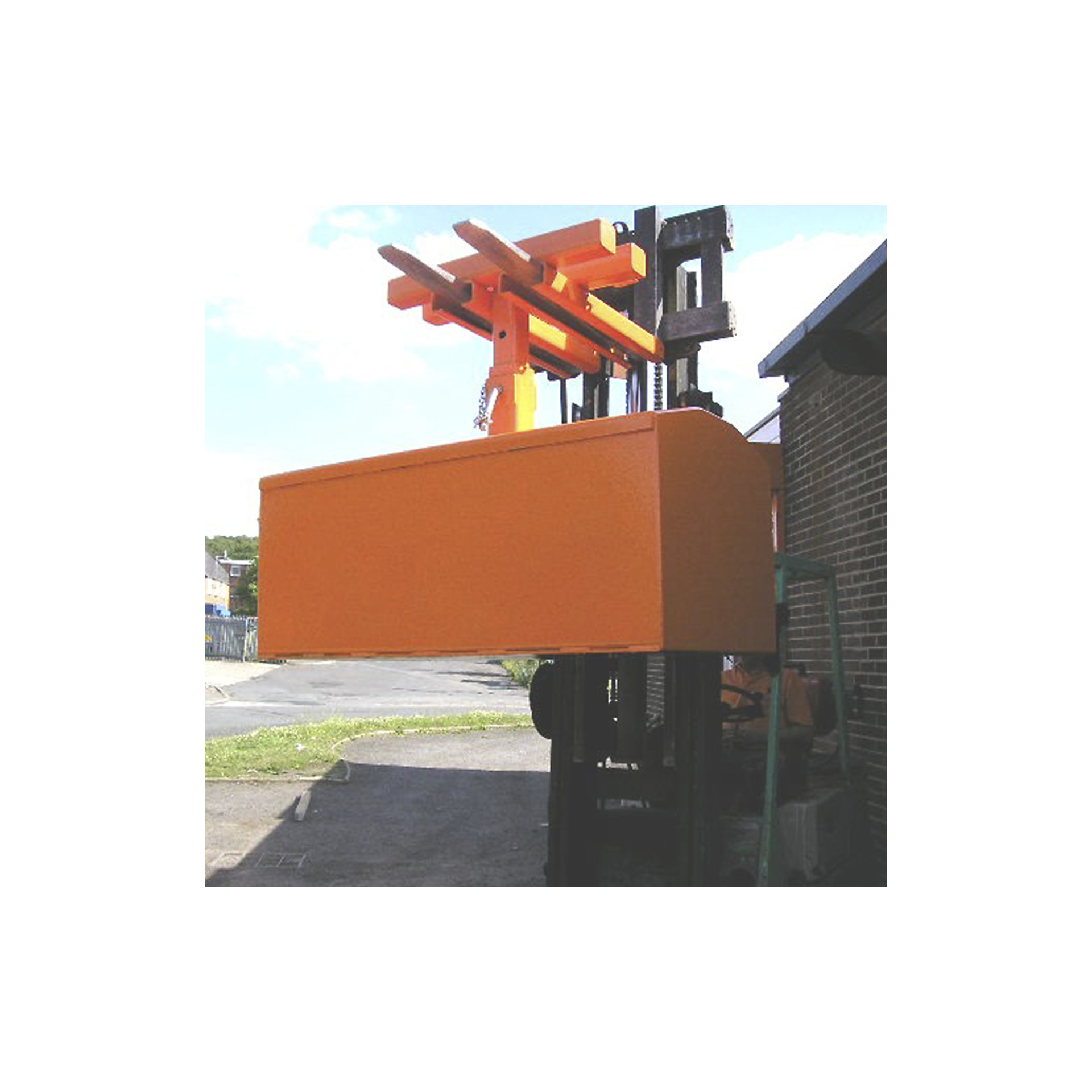 Fork Mounted Skip Compactor | Handling & Lifitng | BiGDUG