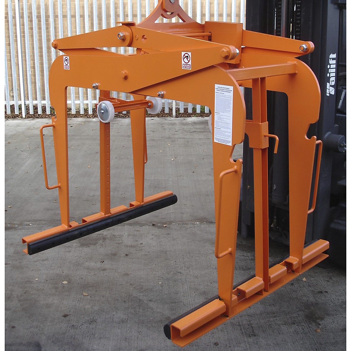 Mechanical Scissor Grab