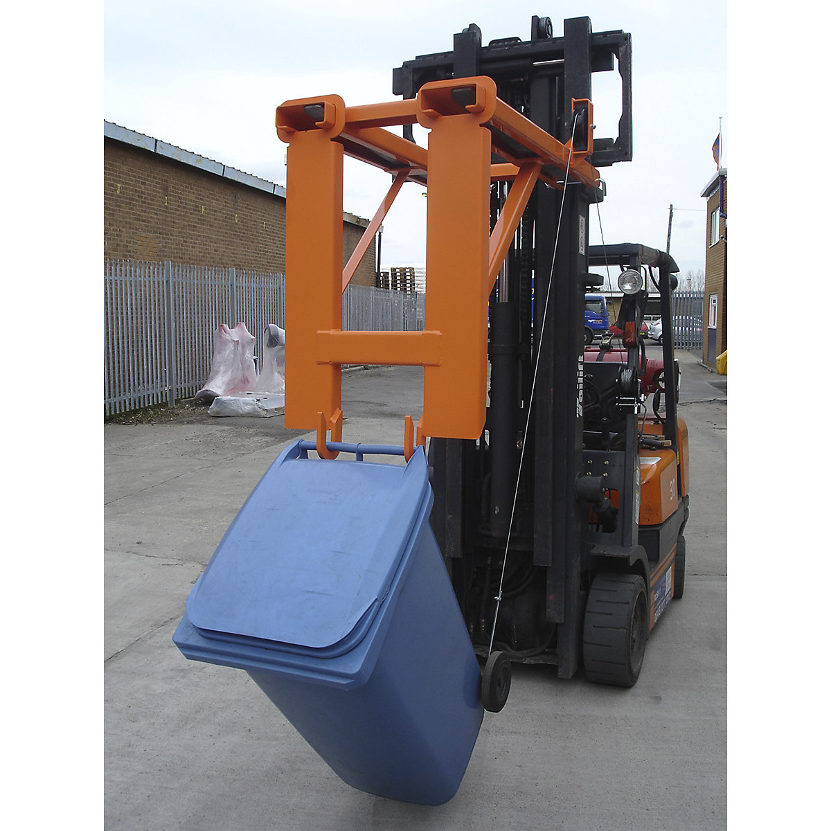 Wheelie Bin Lifter