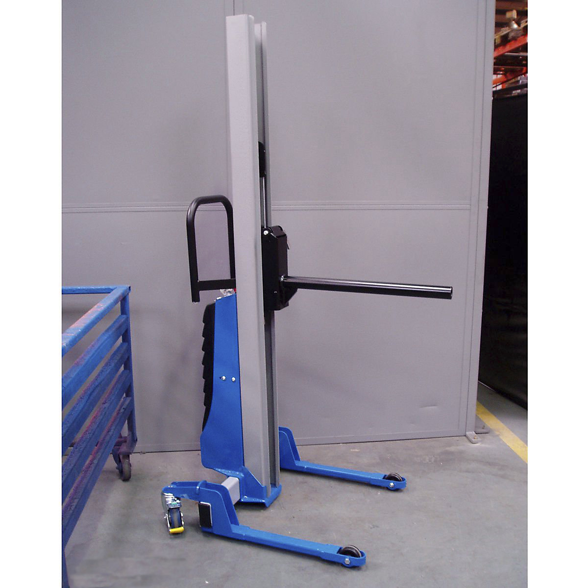Freedom Stacker Lift - Capacity 260kg