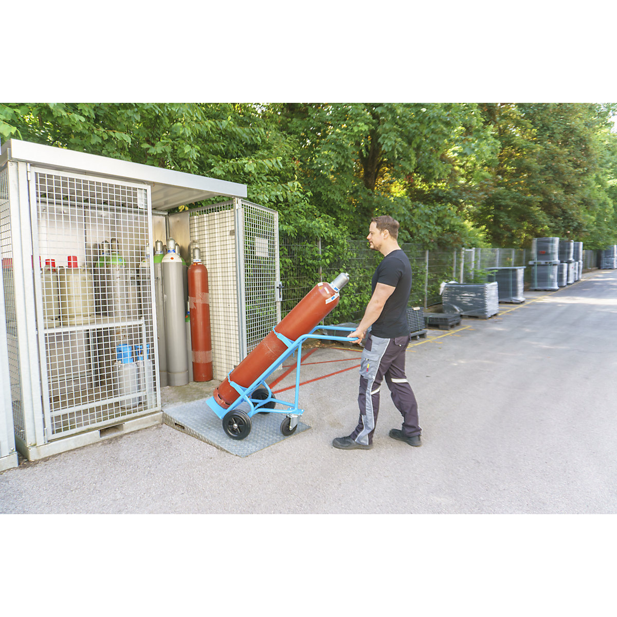 Steel and gas cylinder truck – eurokraft pro (Product illustration 2)-1