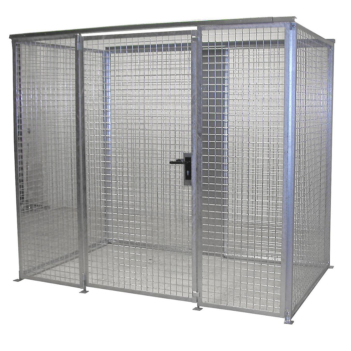 EUROKRAFTpro – Mesh gas cylinder cage, without roof, with single hinged door, WxD 2400 x 1500 mm