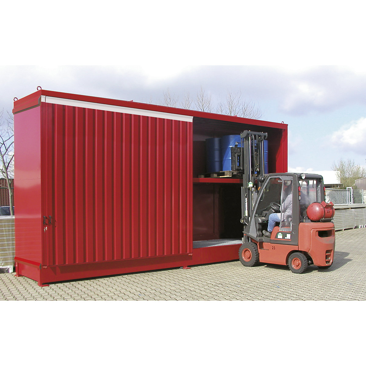 Hazardous goods shelf container – eurokraft pro, capacity 32 x 200 l drums, red-2