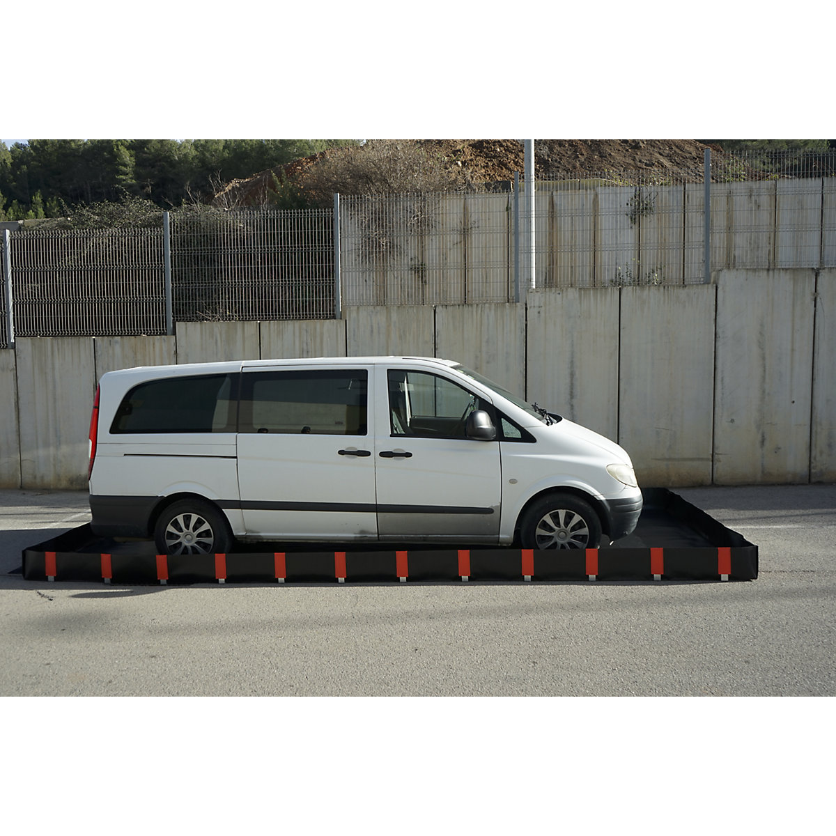 Folding sump tray (Product illustration 3)-2