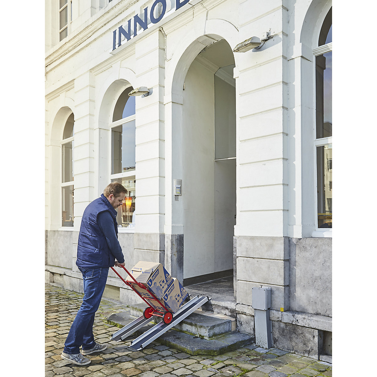 Auffahrrampe mit Anti-Rutsch Beschichtung Mottez (Produktabbildung 7)-6