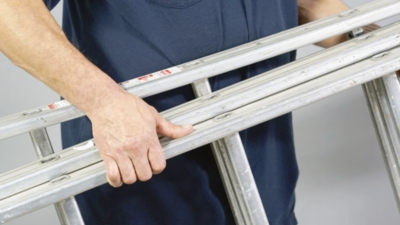 Information on the ergonomic use of ladders and how to prevent back injury wt$