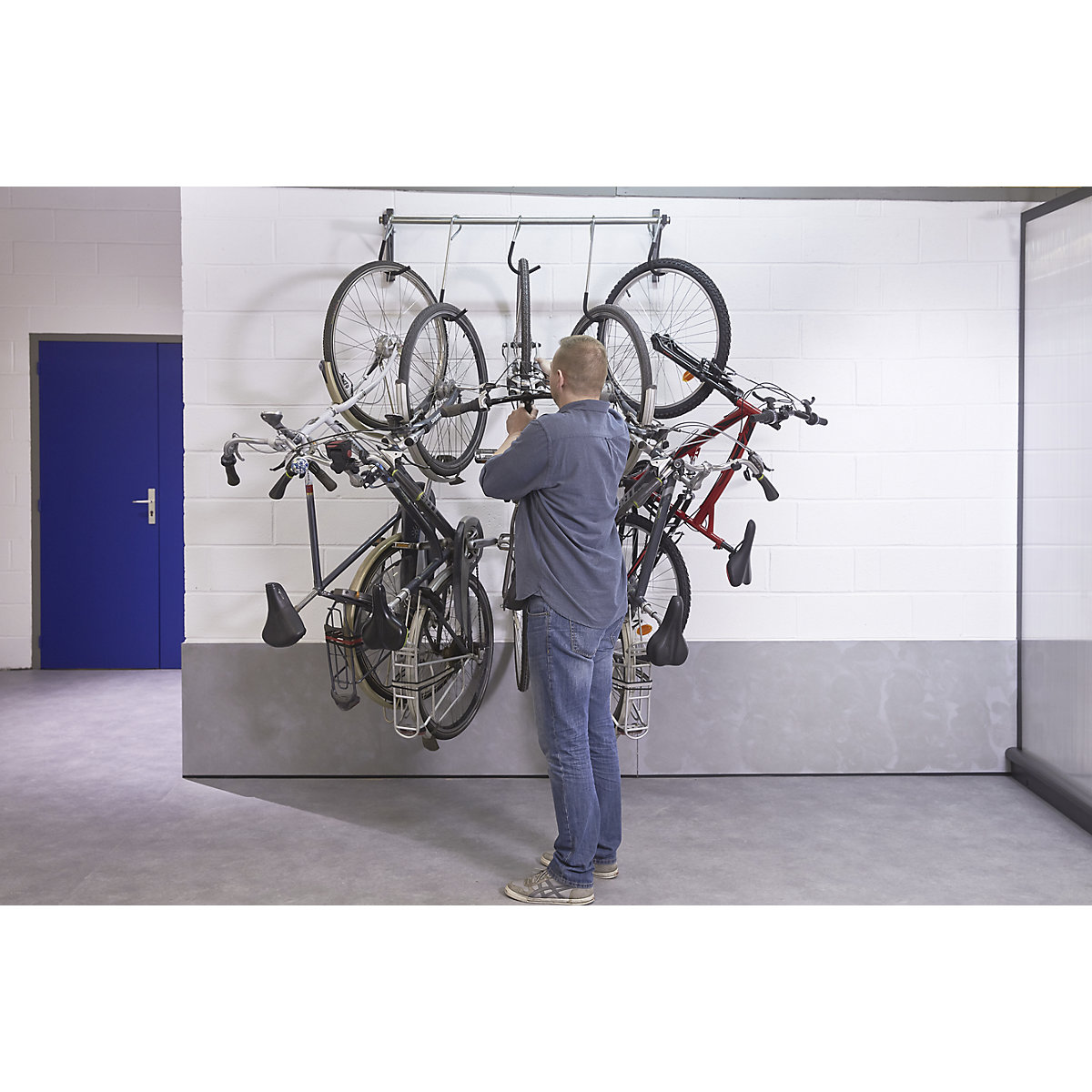 Support mural coulissant pour 5 vélos – Mottez (Illustration du produit 6)-5
