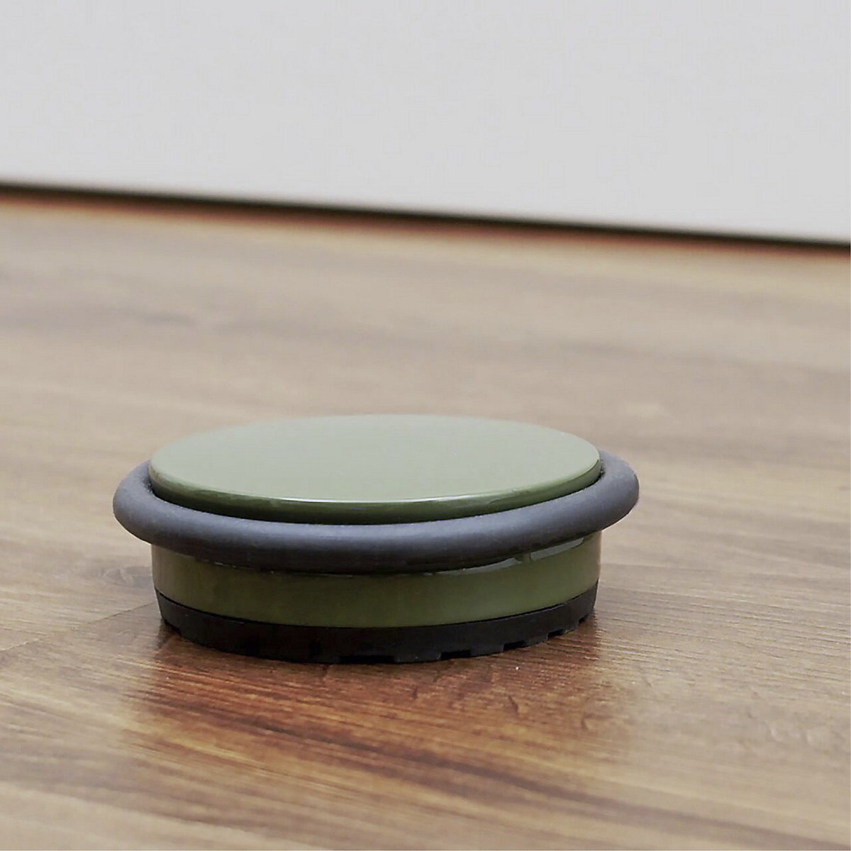 BIG DISK padlóra szerelhető ajtóütköző – Wagner (Termék képe 5)-4