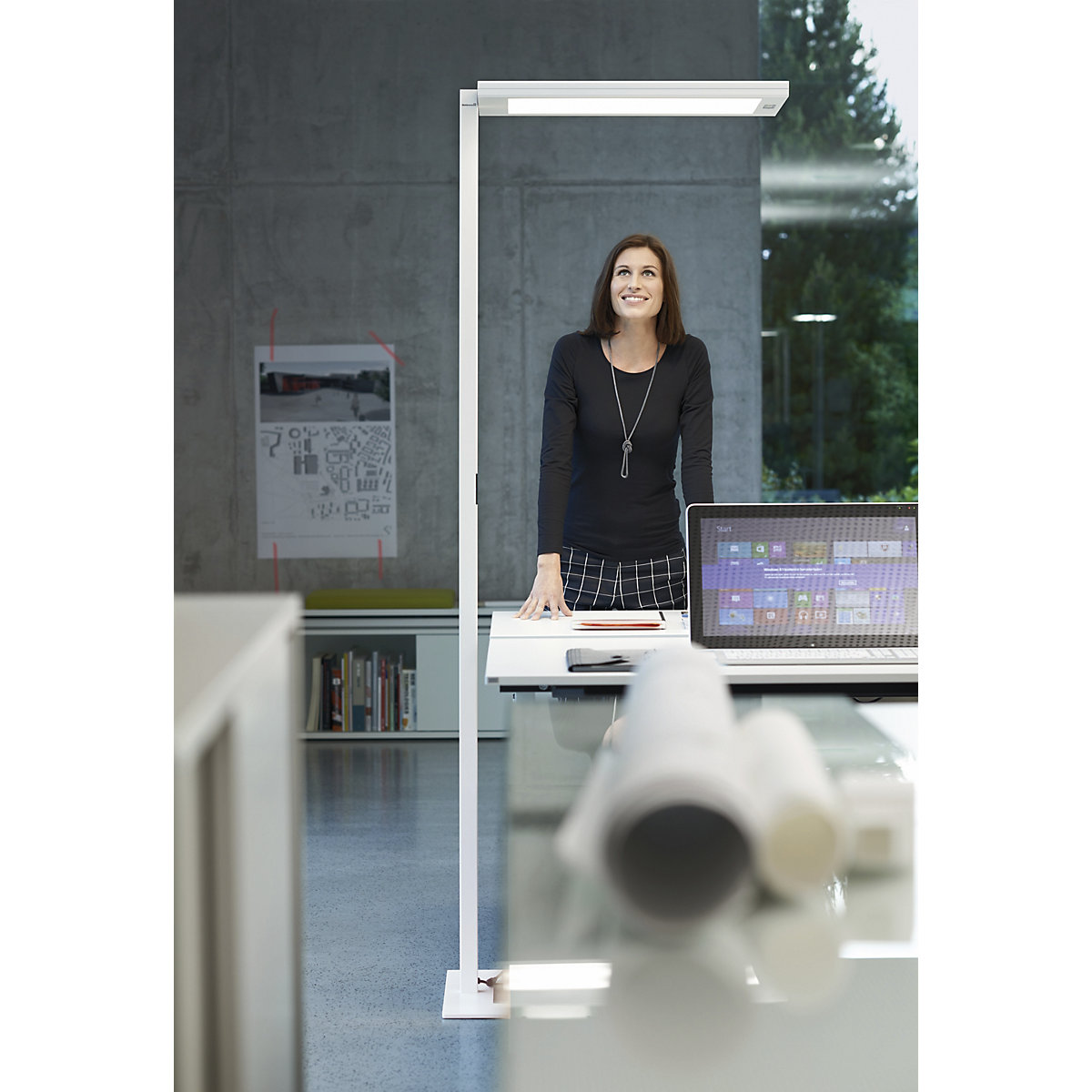 Stojace LED svietidlo LAVIGO – Waldmann (Zobrazenie produktu 2)-1