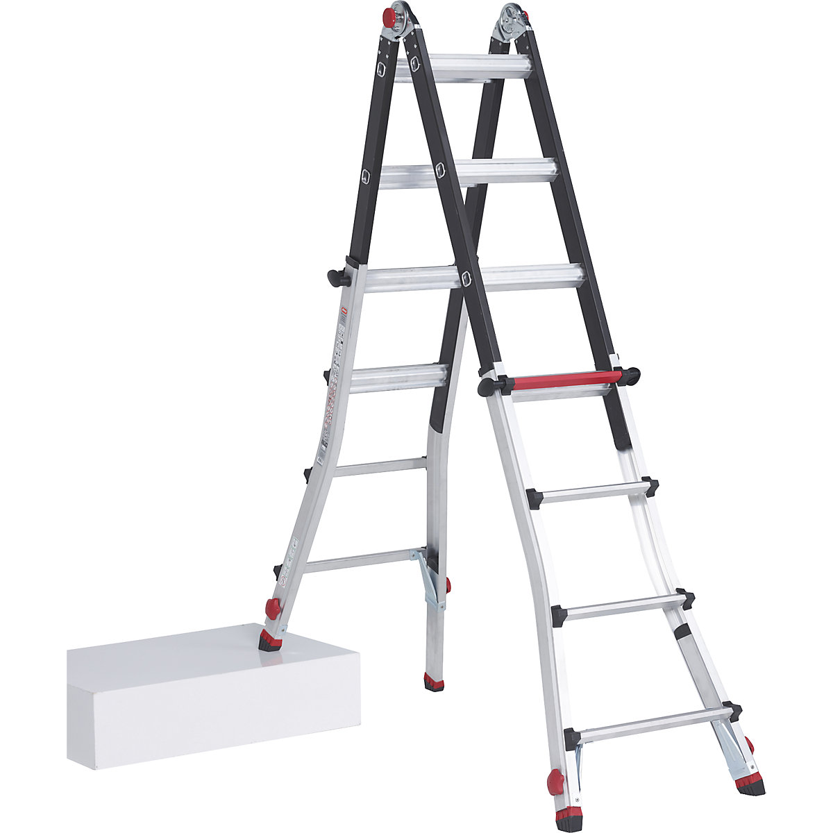 Altrex – Telescopic folding ladder, can be used as a step ladder or lean to ladder, with 4 adjustable feet, 4 x 4 rungs