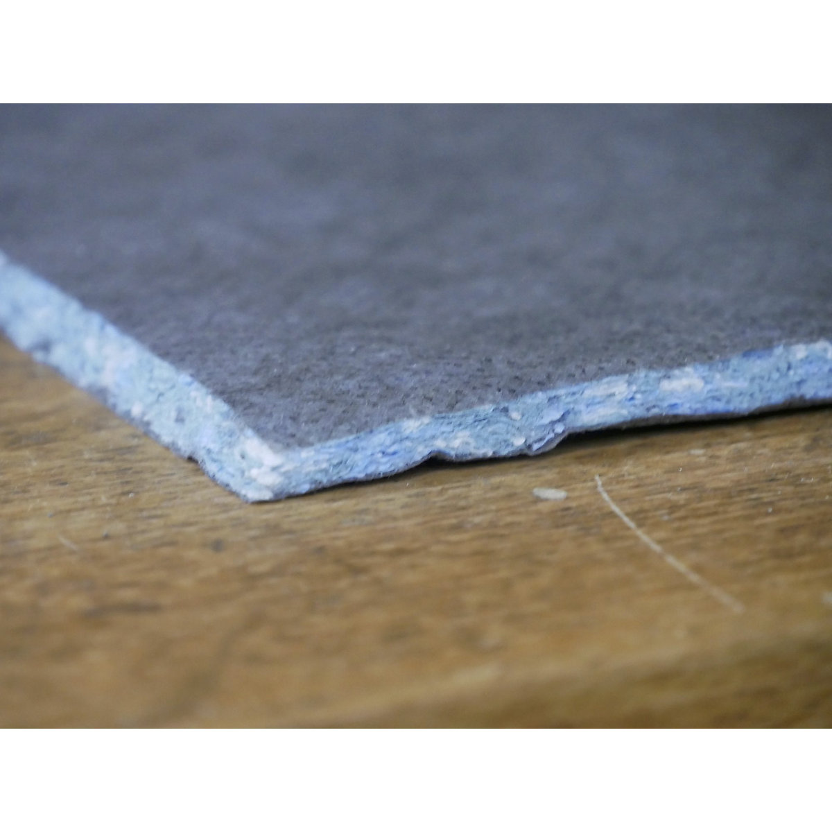 DuraSoak® universal absorbent sheeting (Product illustration 2)-1