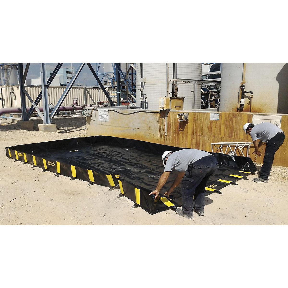 QuickBerm® rigid lock folding tray Justrite for occasional traffic