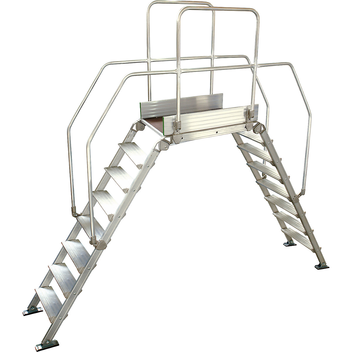 Aluminijasta premostitvena lestev, skupna obremenitev 200 kg, 8 stopnic, podest 900 x 530 mm