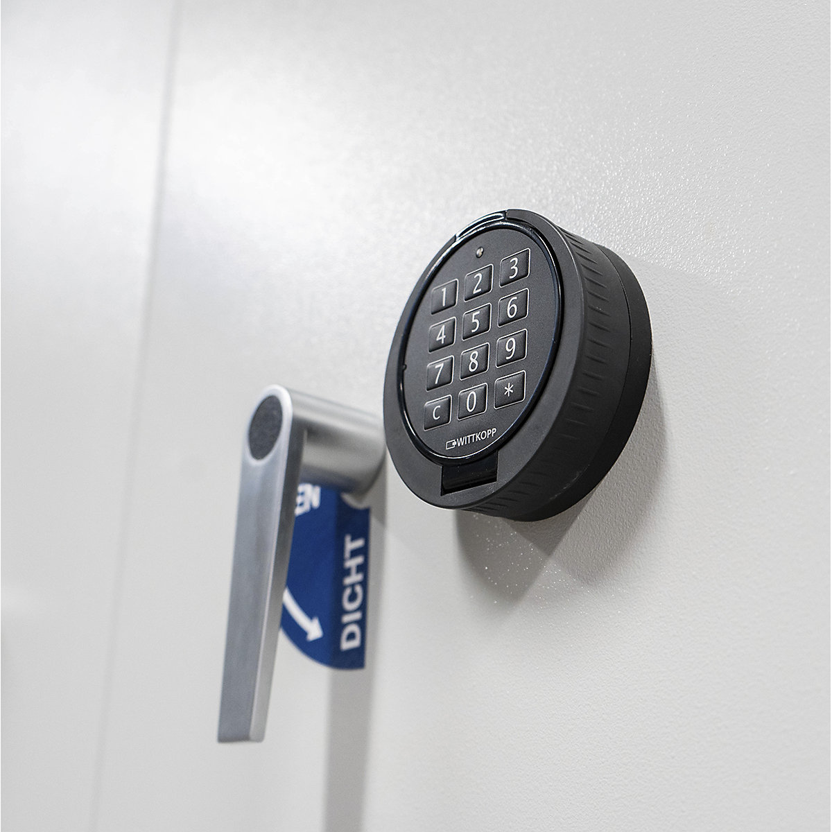 Batteryguard XL Lithium-Ion Battery Charging Cabinets | VDMA 24994 | 20 Sockets (Product illustration 3)-2