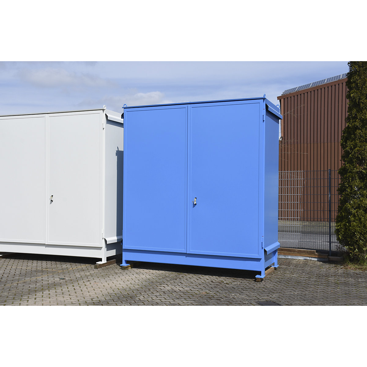 Contenedor con estanterías para sustancias peligrosas – eurokraft pro (Imagen del producto 10)-9