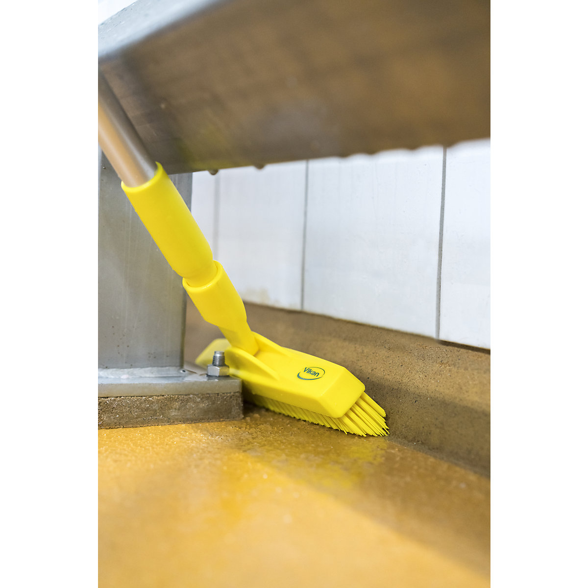 Palo de aluminio, ergonómico – Vikan (Imagen del producto 2)-1