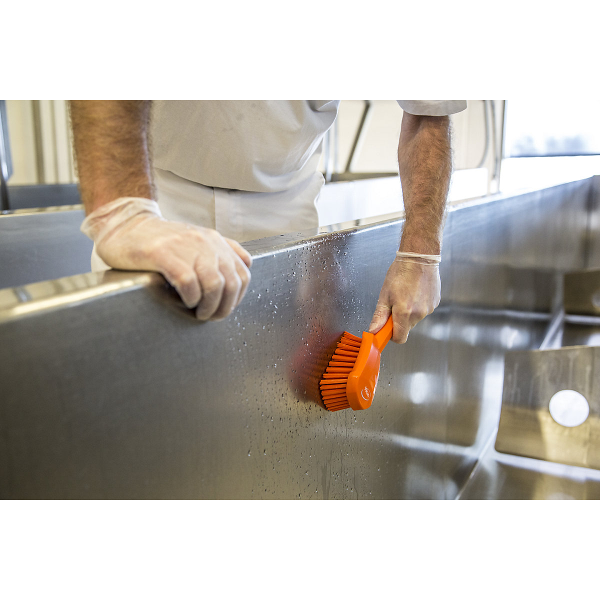 Cepillo de mano con mango corto – Vikan (Imagen del producto 4)-3