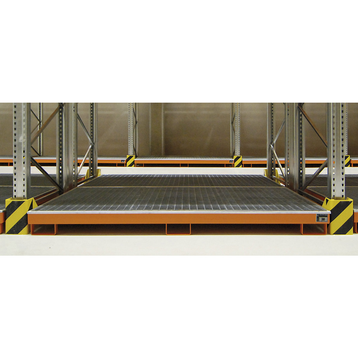 Vană de podea pentru rafturi cu inserție PE – eurokraft pro (Imagine produs 2)-1