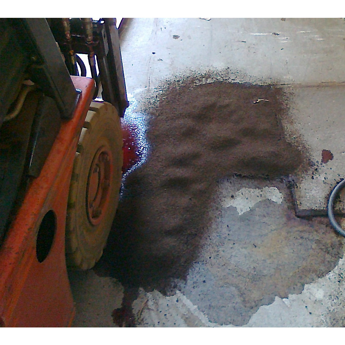 Oliebindmiddel CorkSorb-granulaat voor oliën, brandstoffen, oplosmiddelen, foto 3 van 4