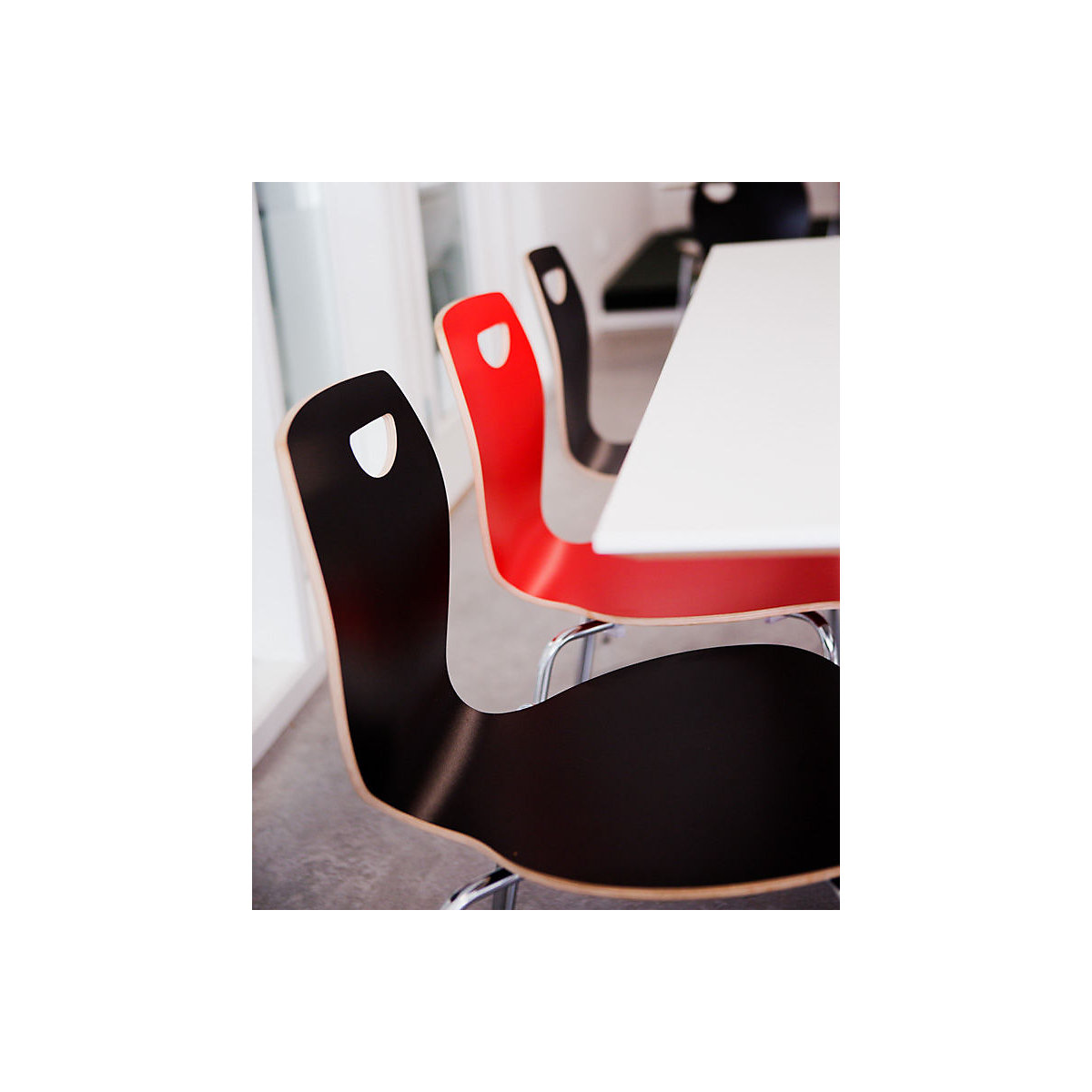 Laura stacking chair (Product illustration 3)-2