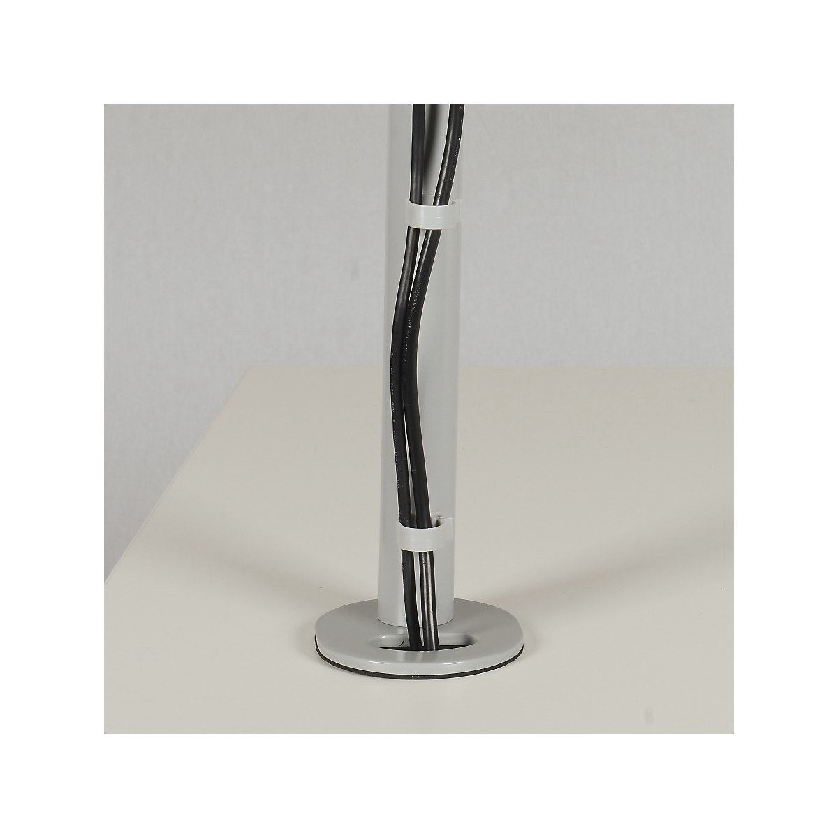 Kardo Pole Mounted Dual Monitor Arms (Product illustration 7)-6