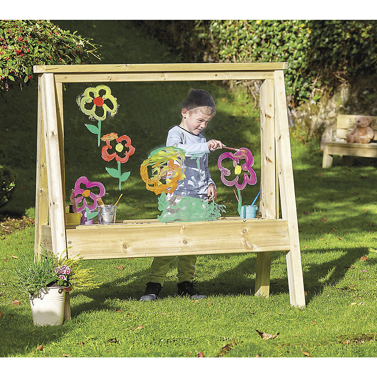 Millhouse Large Easel Outdoor Furniture & Play