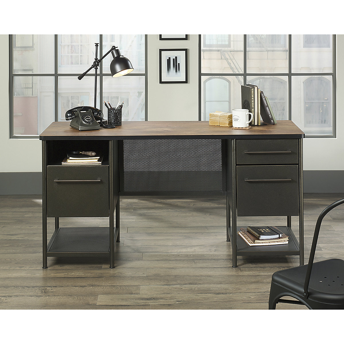 Boulevard Cafe Desk