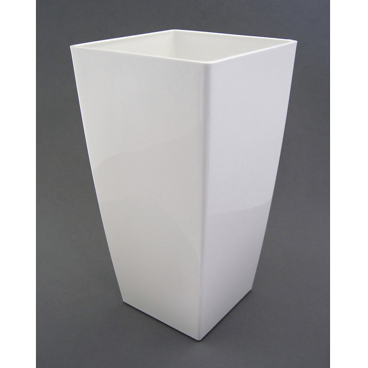 PIZA conical vase