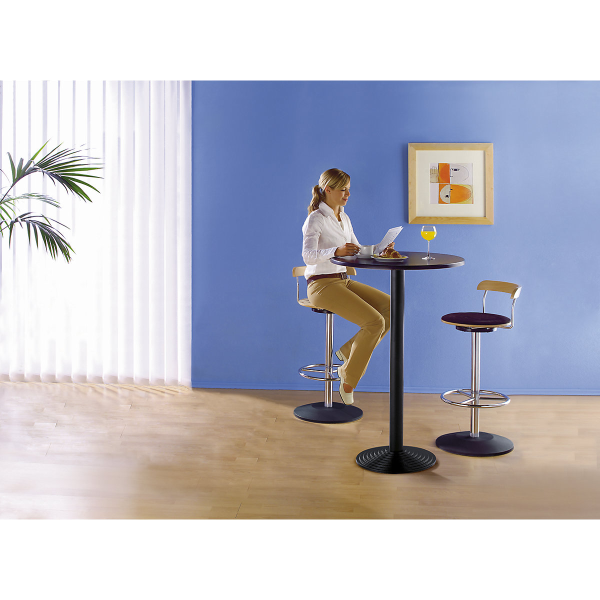 Bistro table with cast iron foot (Product illustration 2)-1