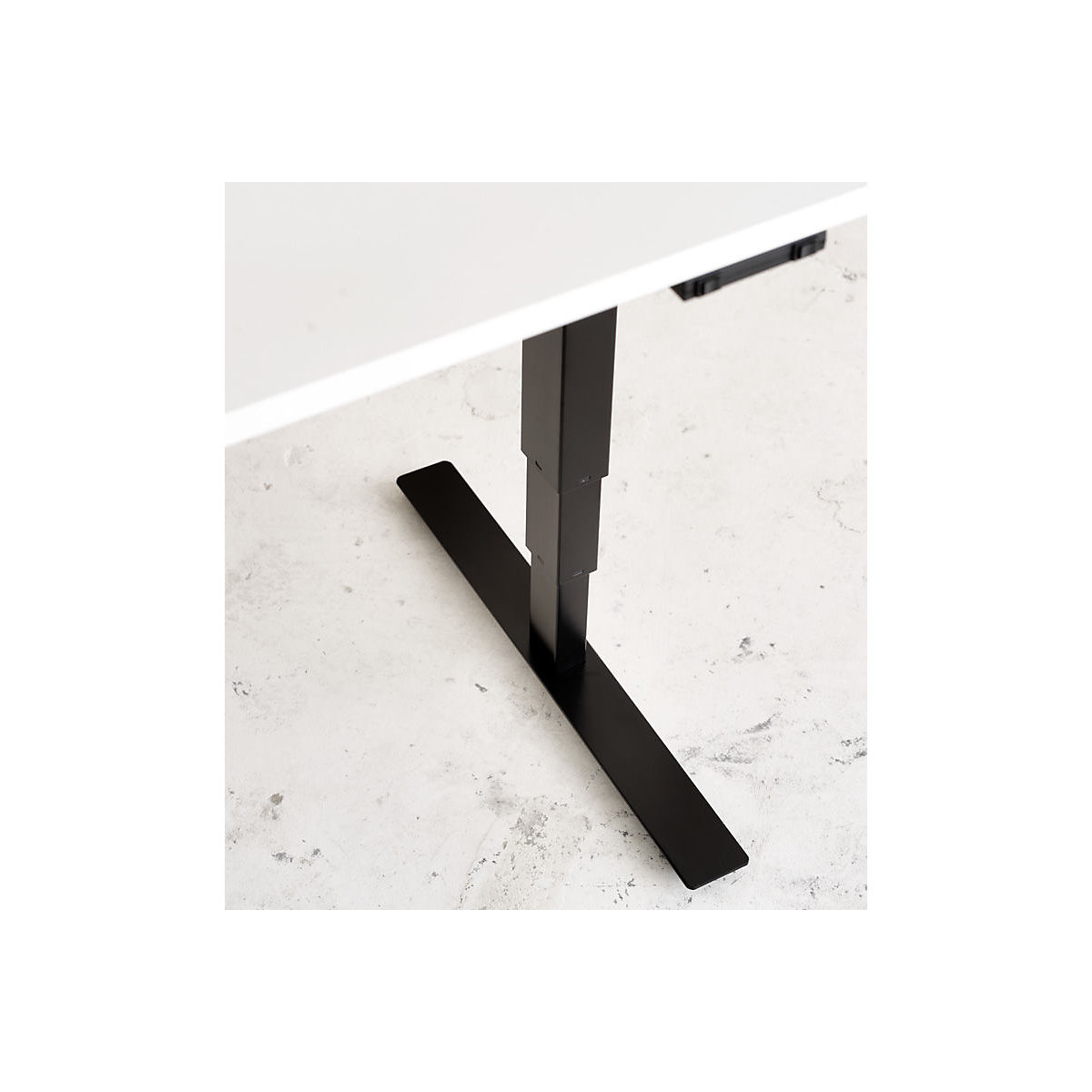 Atlanta Trend desk, electrically height adjustable, straight, WxD 1400 x 800 mm, white/white-3