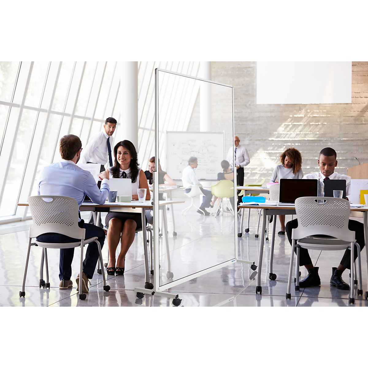 Pared separadora móvil de cristal acrílico – SMIT VISUAL (Imagen del producto 2)-1