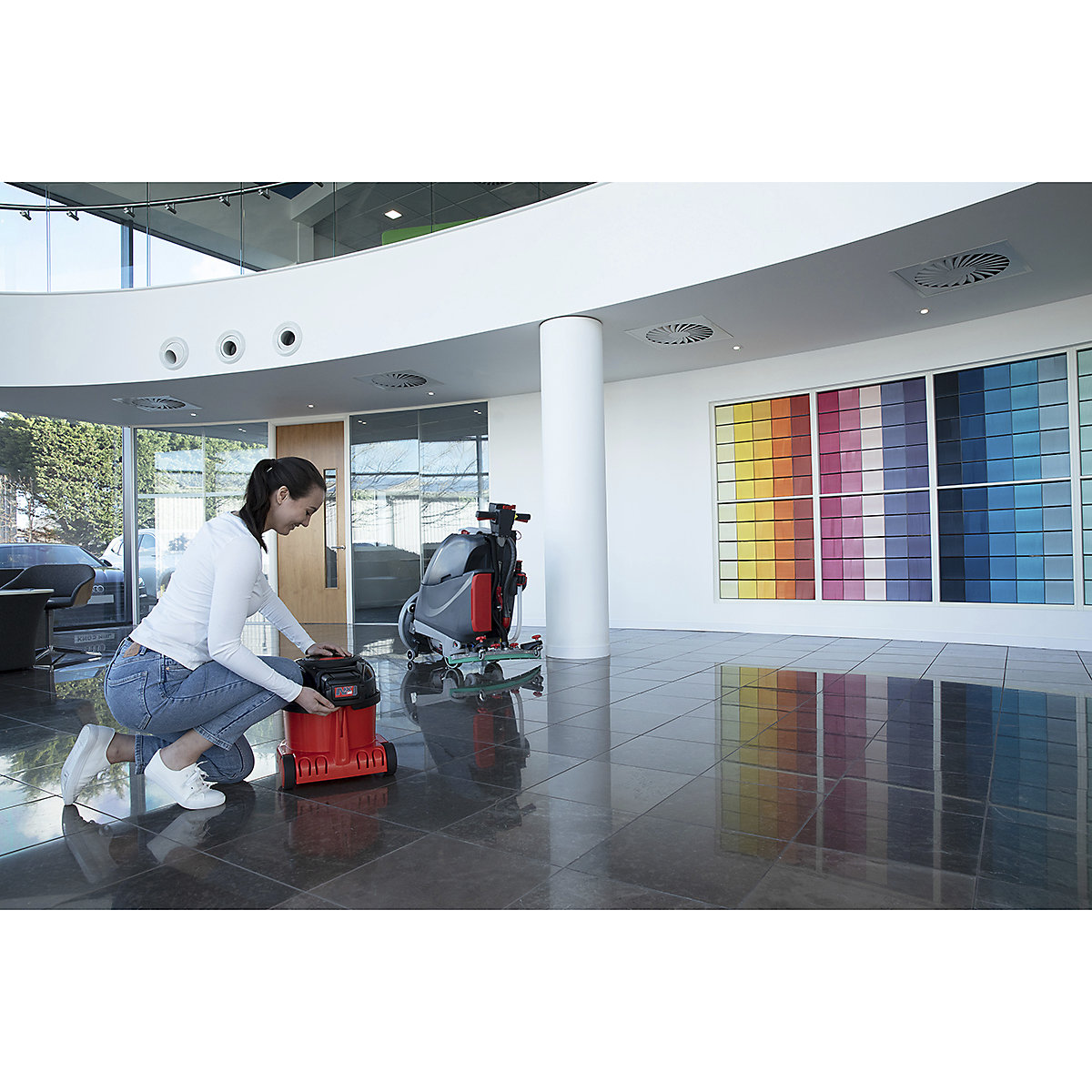 Numatic TTB3045NX Twintec Battery Powered Scubber Dryer | With 2 Batteries (Product illustration 12)-11