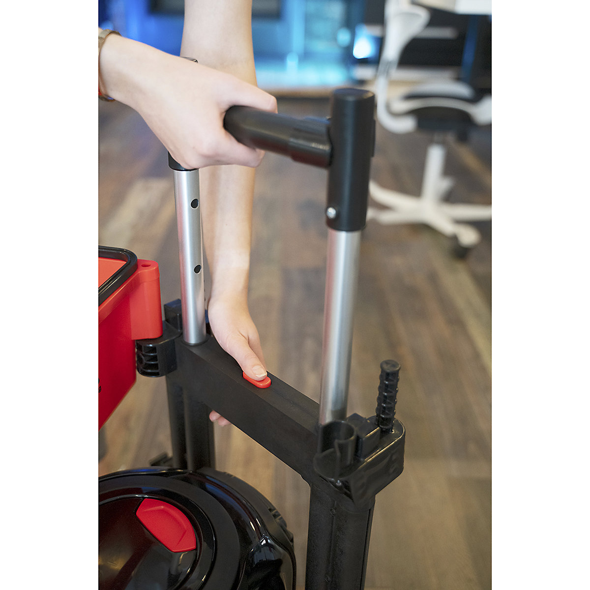 Numatic PBT230NX Pro Cordless Trolley Vacuum Cleaner | 9L (Product illustration 8)-7