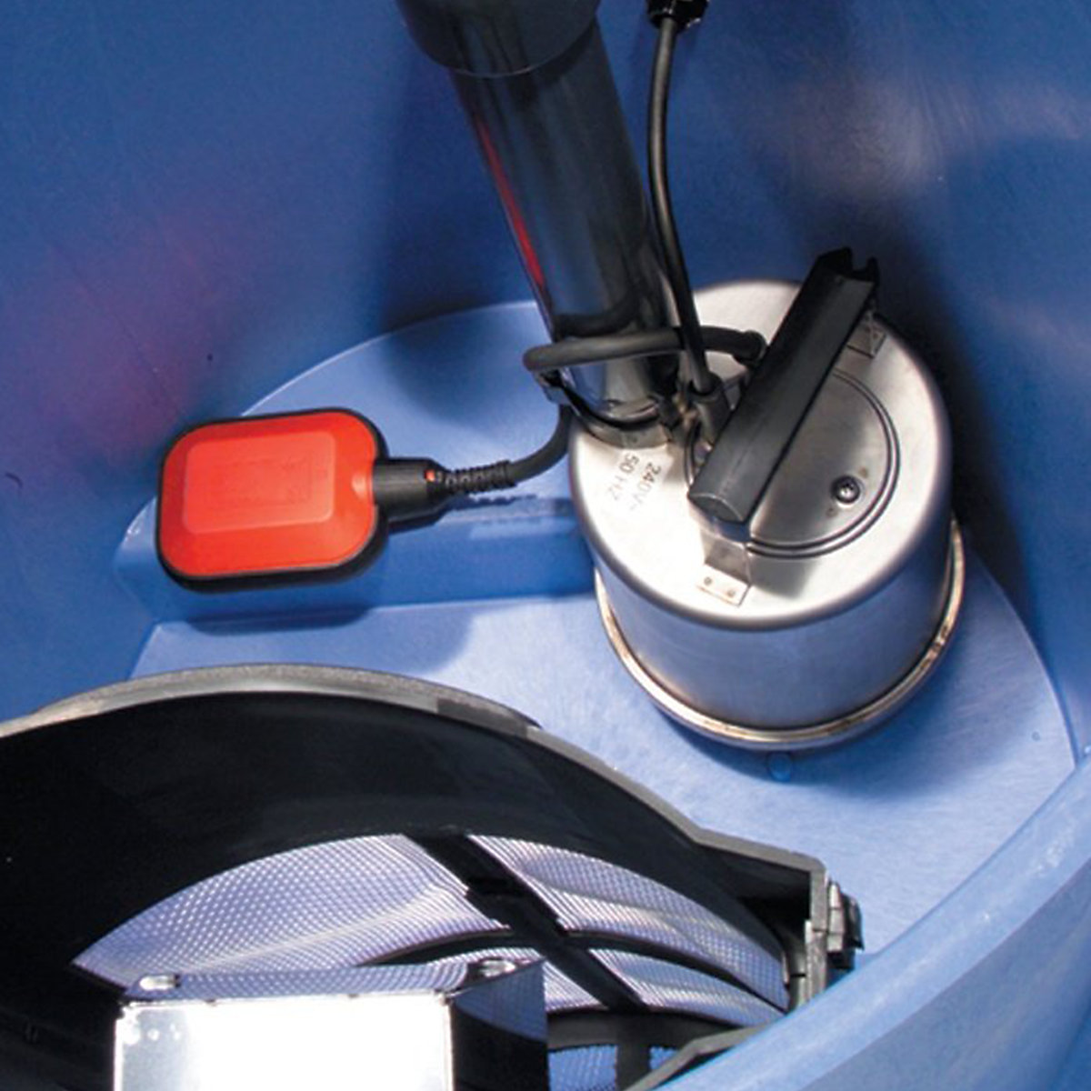 Numatic WVD1800AP 70L Wet Industrial Vacuum Cleaner (Product illustration 3)-2