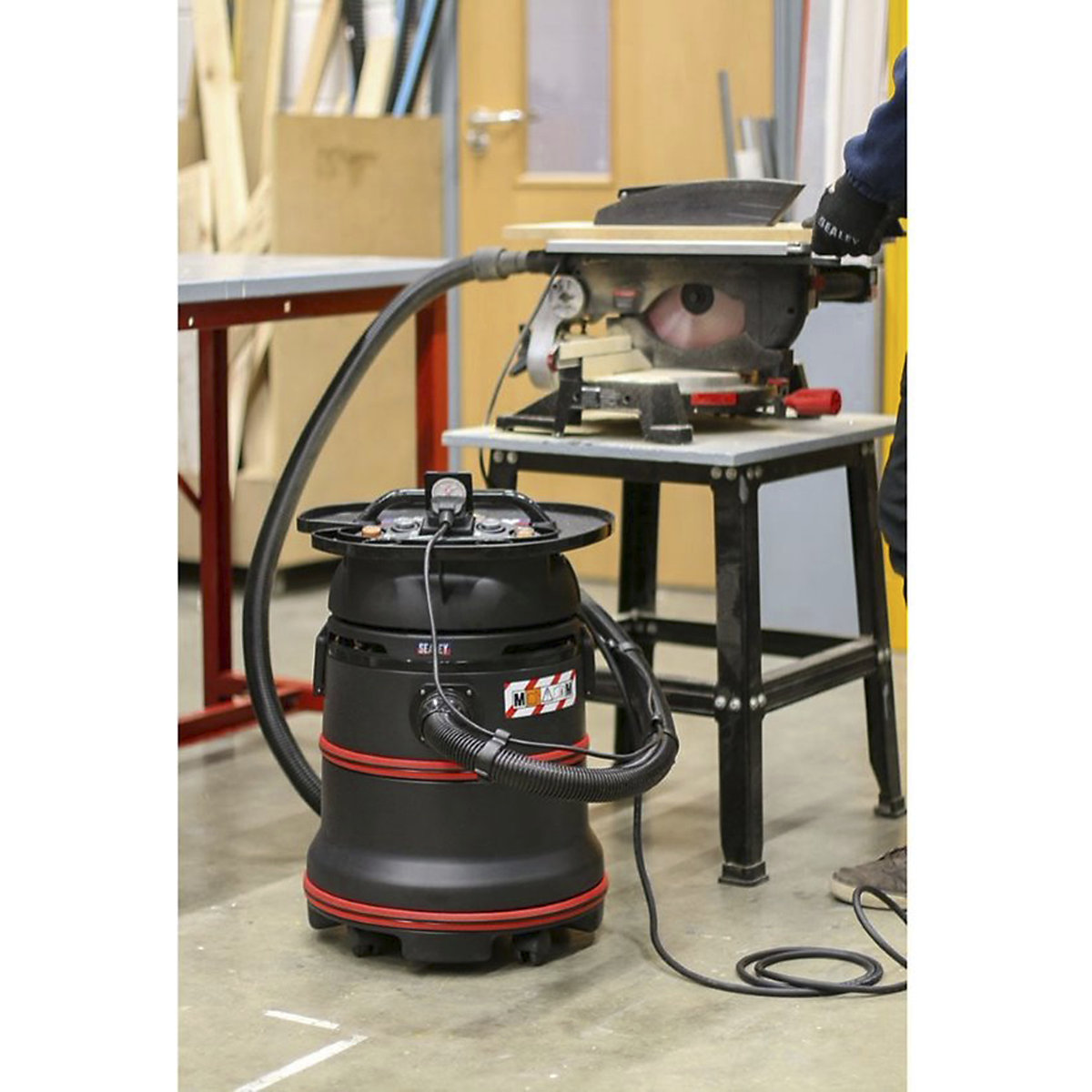 Sealey Wet And Dry Industrial Vacuum Cleaner | Class M Filtration | 35L (Product illustration 2)-1