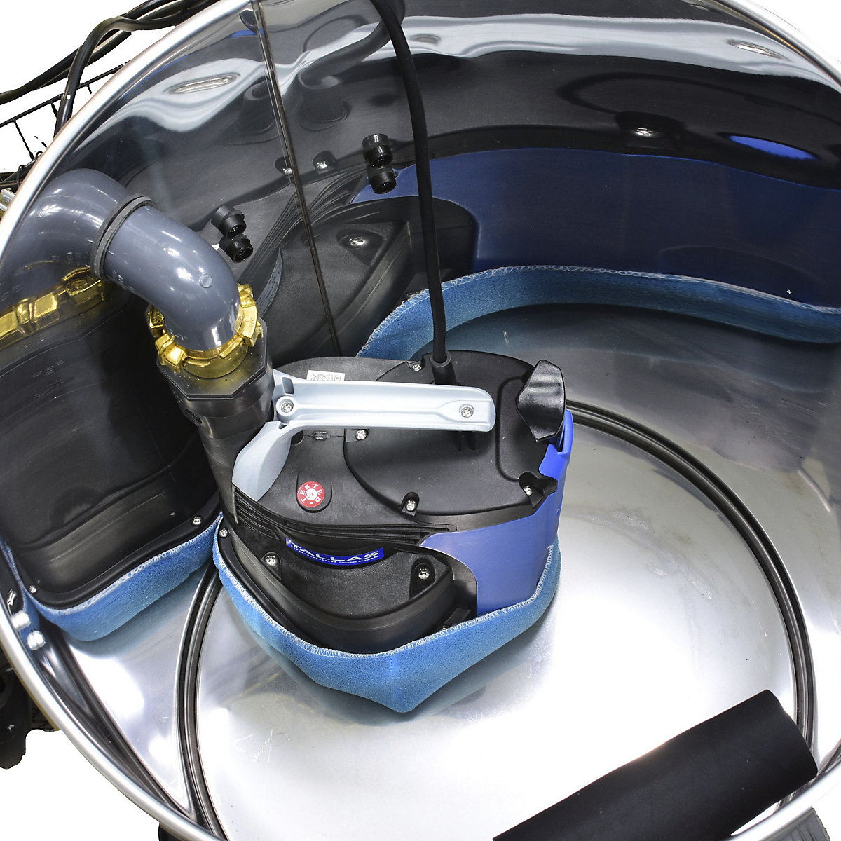 V-TUF Mammoth Stainless Wet & Dry Twin Motor Industrial Vacuum Cleaner | Auto Pump Out | 80L | 240V (Product illustration 3)-2