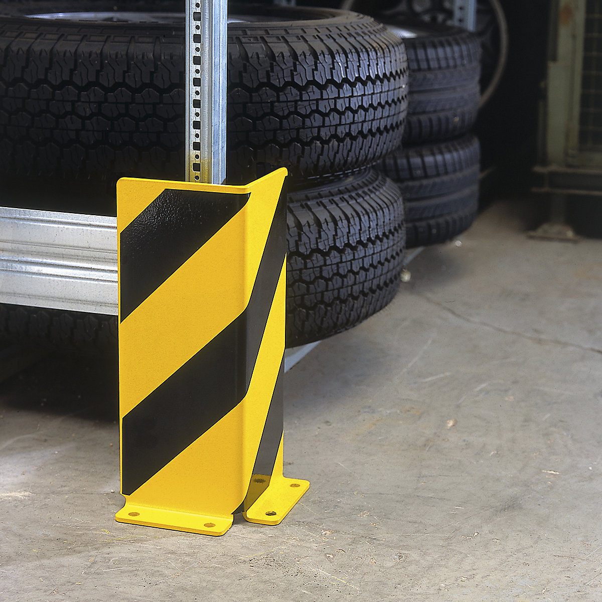 BLACK BULL Pallet Racking Frame Protectors