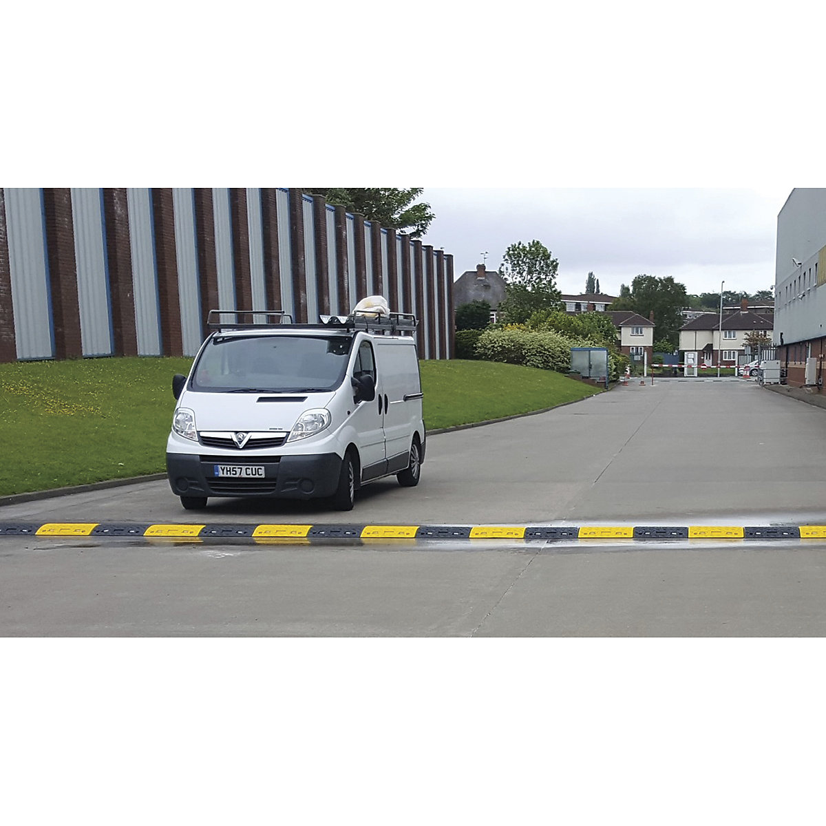 Brandsafe Speed Reducing Ramp (Product illustration 2)-1