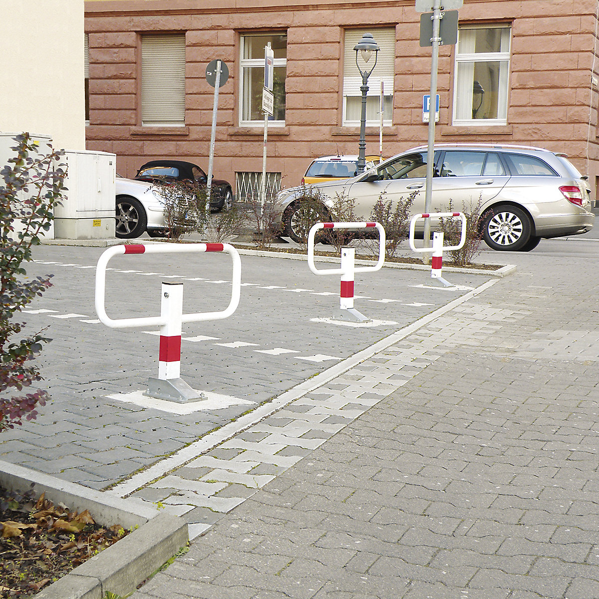 COMMANDER Drop Down Frame Posts (Product illustration 2)-1