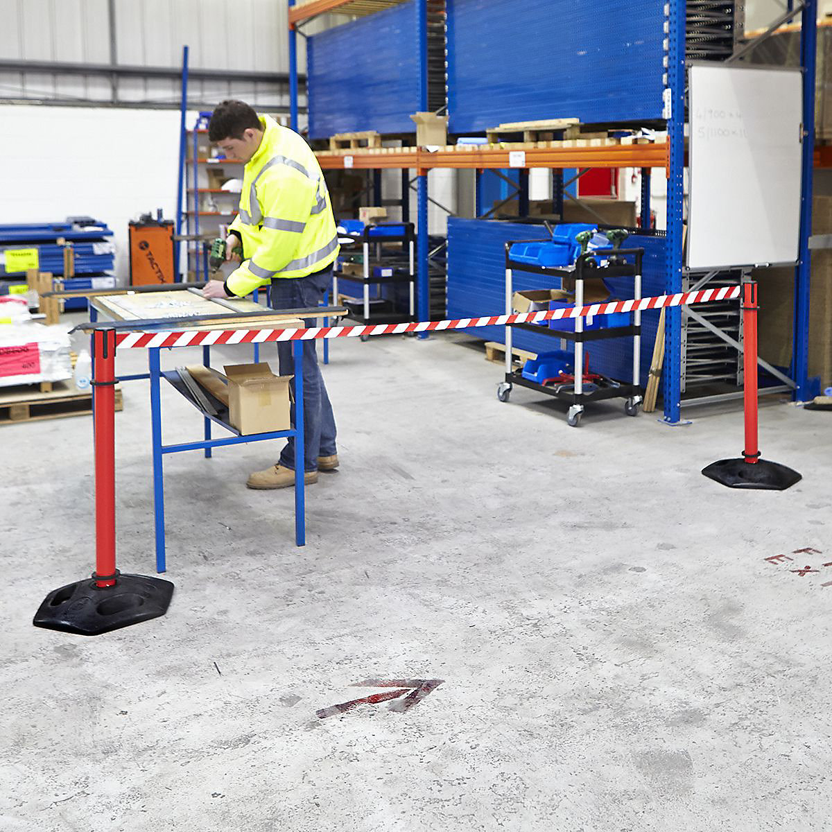 Heavy Duty Retractable Belt Barriers (Product illustration 8)-7