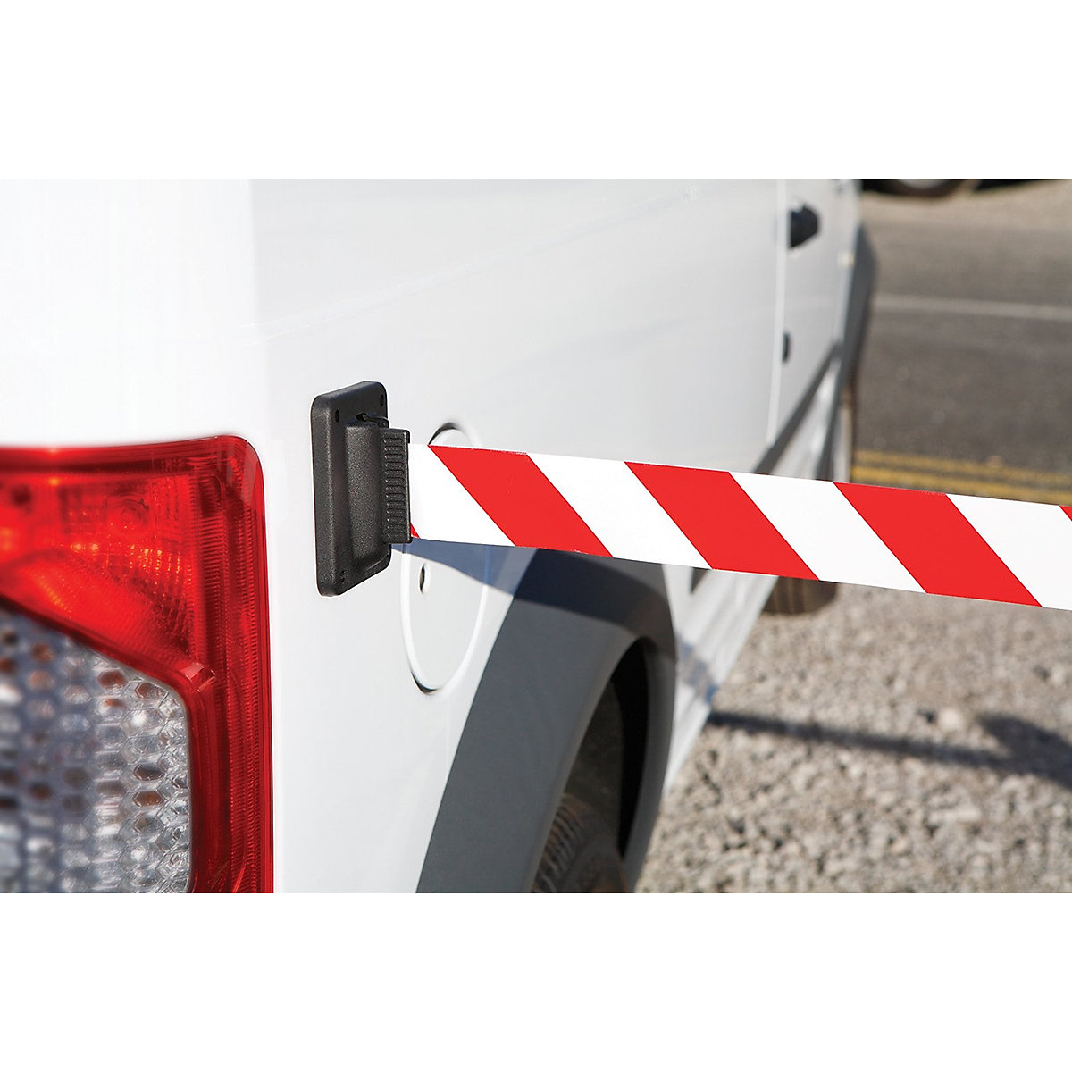 Skipper Safety Barriers | Magnetic Receiver Clip