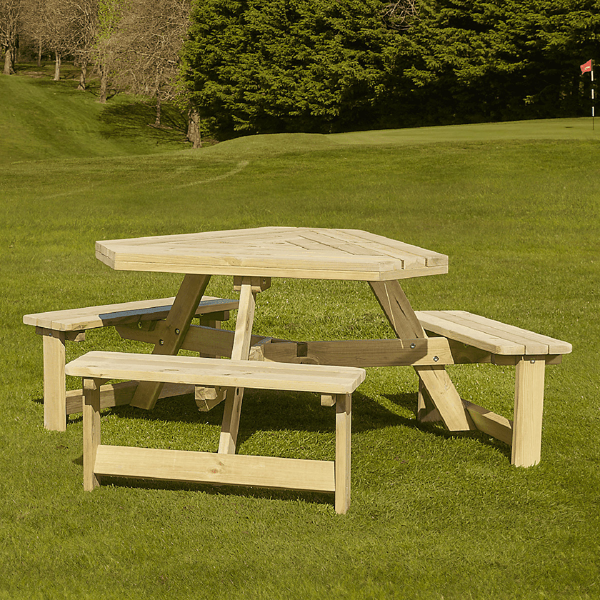 Triangle Picnic Table | 6-9 Seater