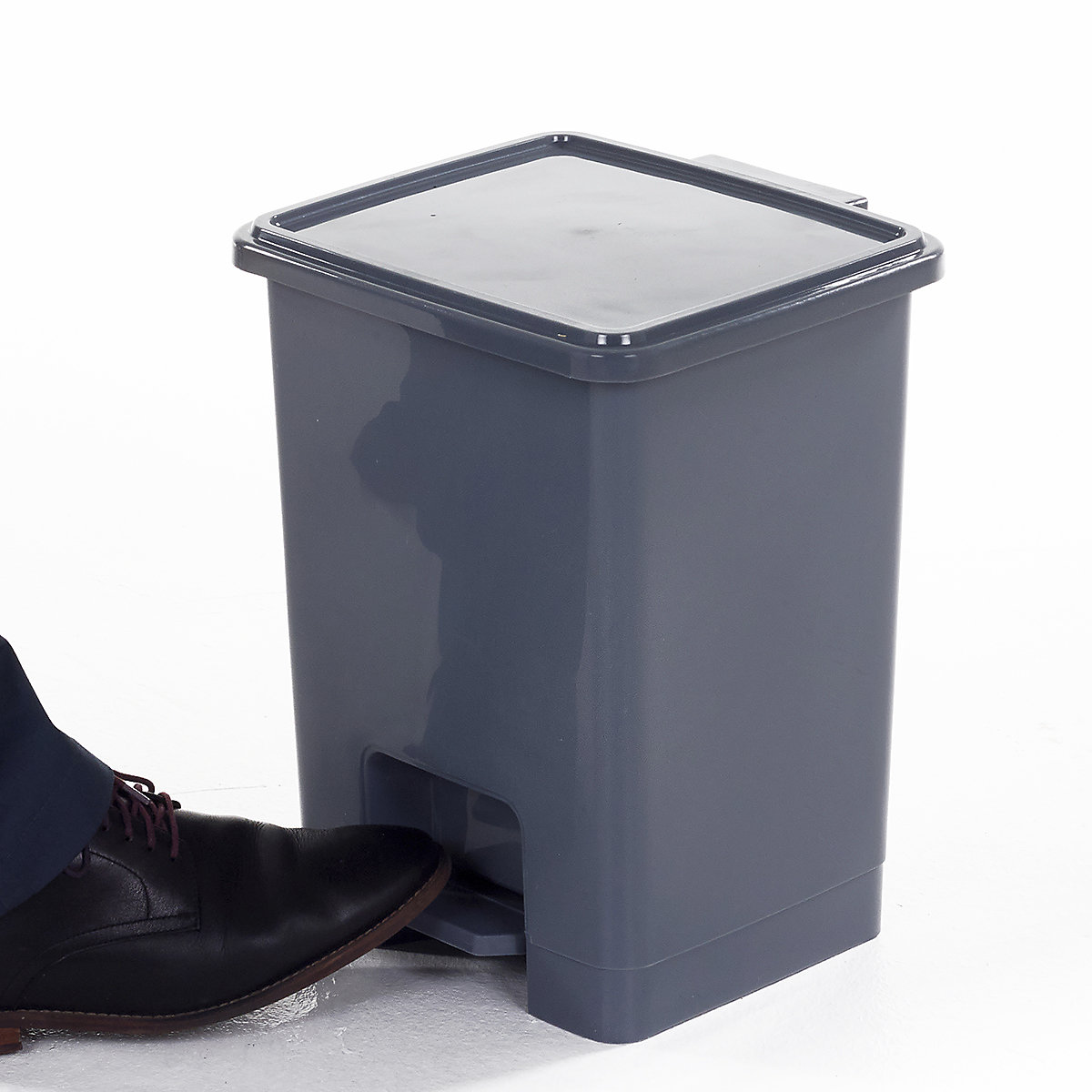 15 Litre Pedal Bins -Set of 3 (Product illustration 7)-6