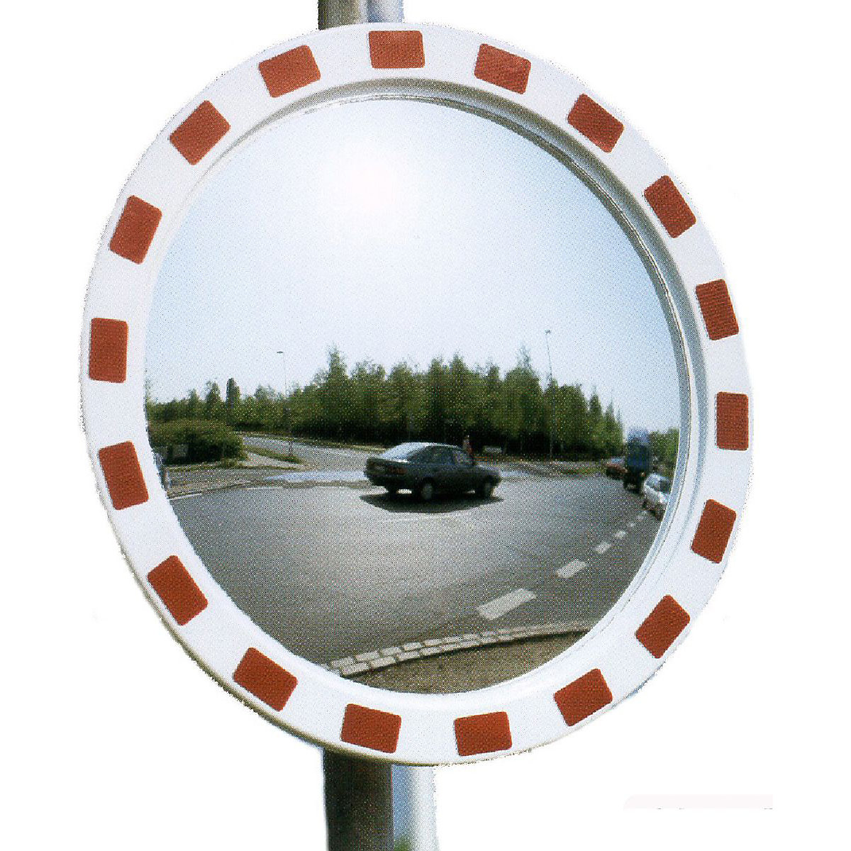 Convex Traffic Mirror