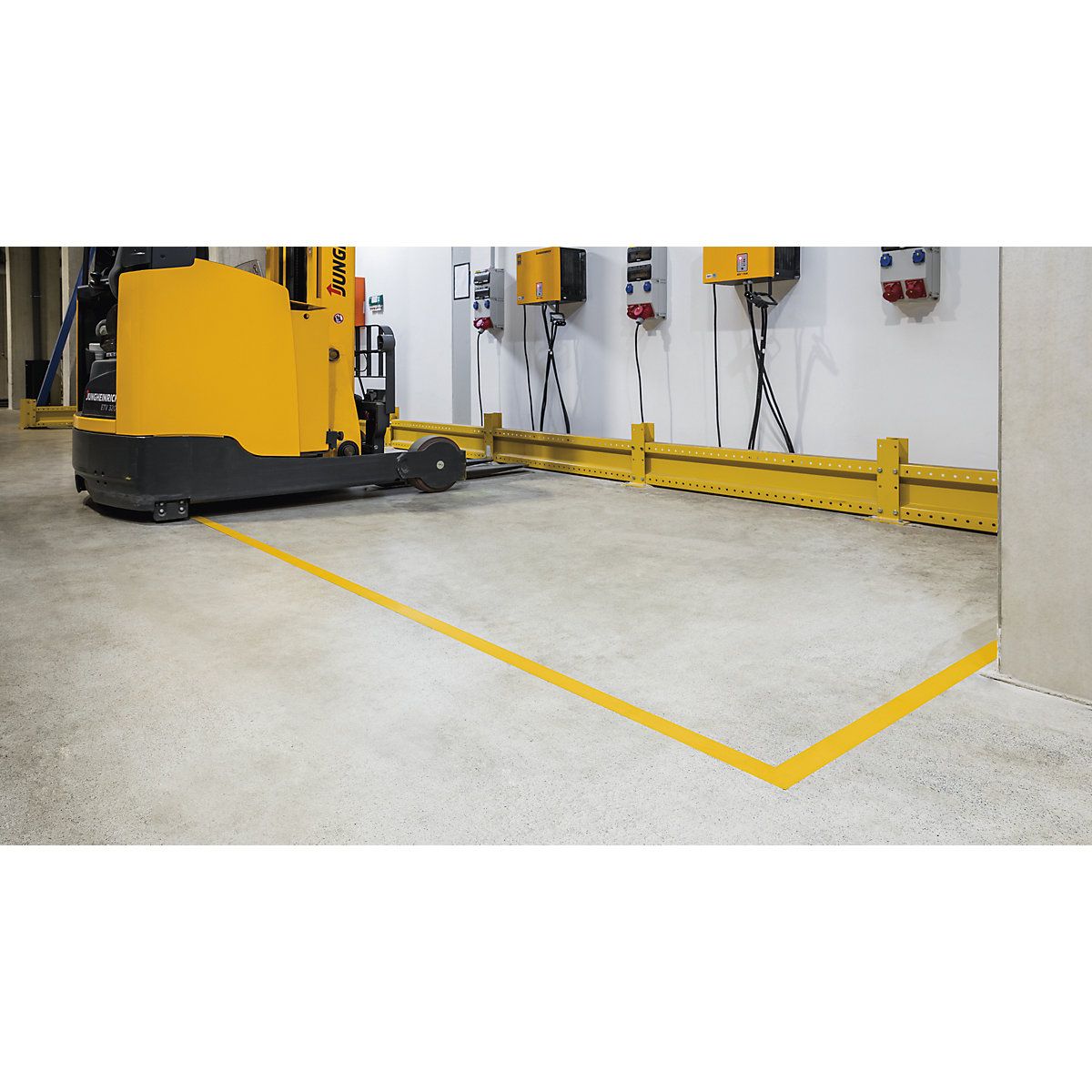 Bandă pentru marcarea podelei DURALINE® – DURABLE (Imagine produs 5)-4